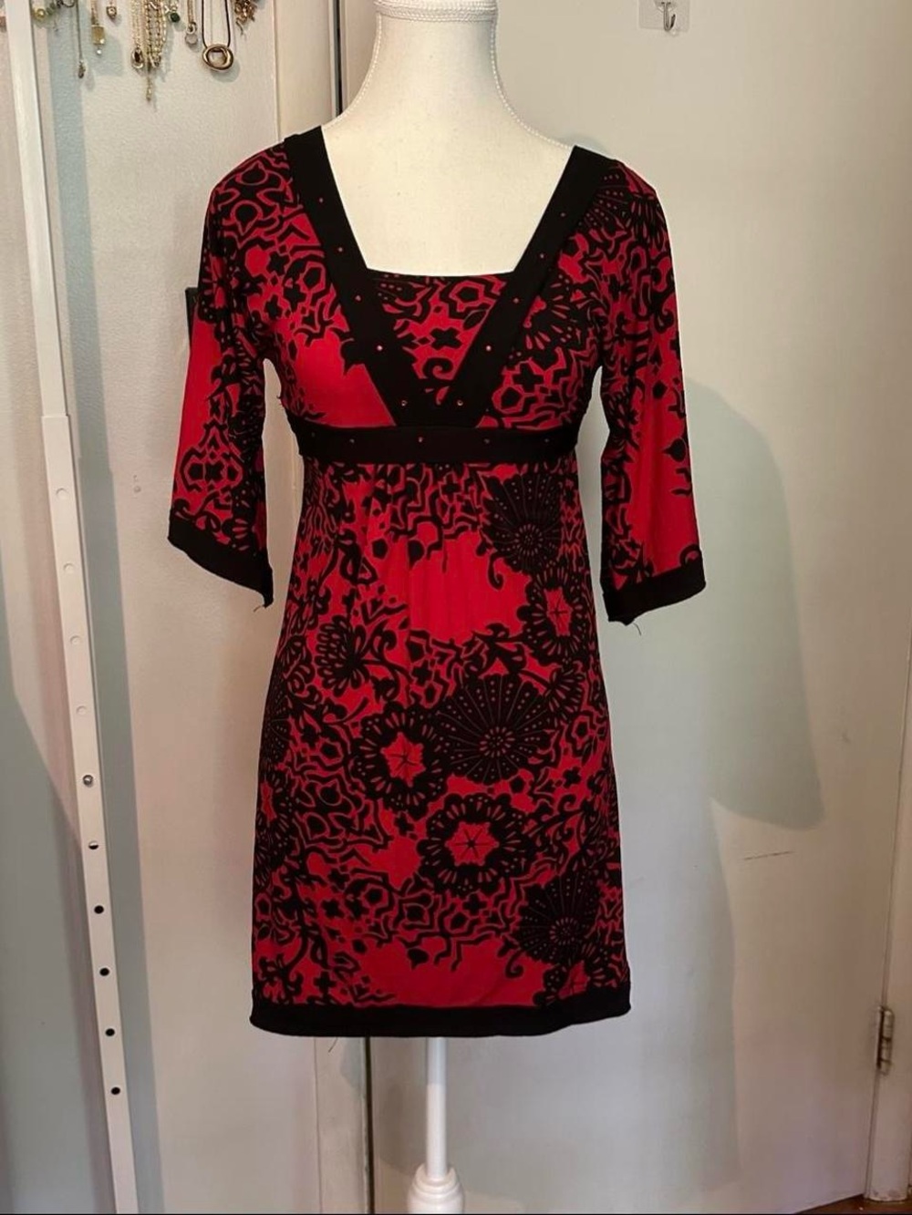 Limited Too black and red floral print top with 3/4 sleeves